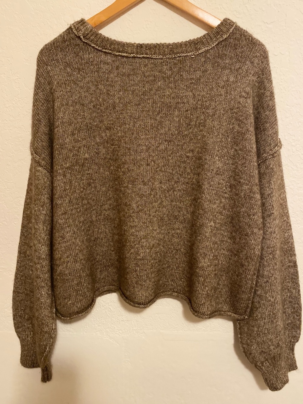 SO Textured Brown CrewneckBoxy Cropped Sweater Size L